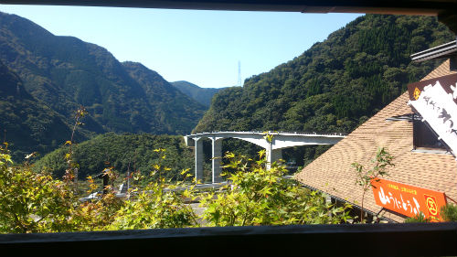 橋の上から1