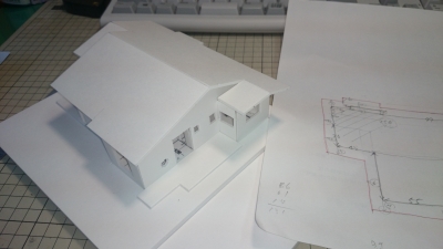 模型屋根がかかった様子