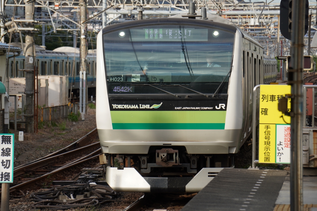 JR東神奈川駅1・2番線の横浜線と京浜東北線 | ヂーゼル機関