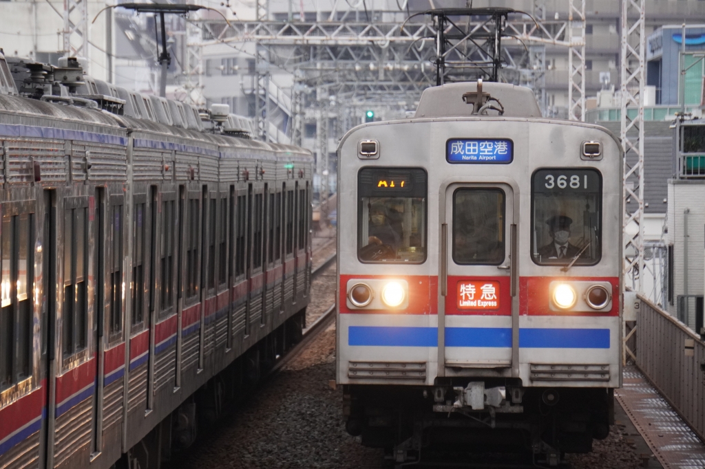 京成電鉄「新三河島駅」日暮里寄りの電車 ヂーゼル機関車【鉄道 プラス アルファ】ブログ