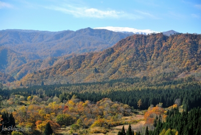 肘折から月山望む