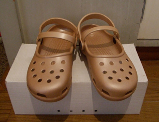 crocs mary jane gold