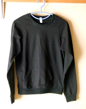 American Appael 黒Tシャツ