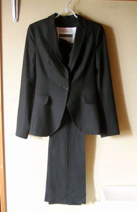 ZAEA 黒スーツ1