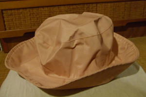 Longchamps ベージュレインハット