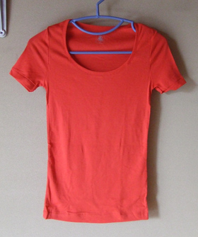 petit bateau 赤Tシャツ