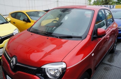 photo1
