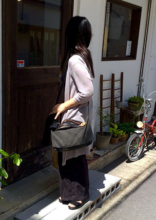 File no.356 nomad-mini(タンニン染め帆布×杤木レザーショルダーバッグ）