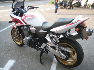 中古 CB1300スーパーボルドール 入荷！ | COMPANY 山本店 BLOG