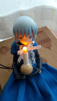 ぴかー