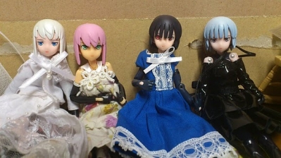 4人