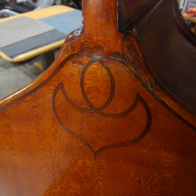 100年くらい前のコントラバス カールヘフナー | キミスタ奮闘記