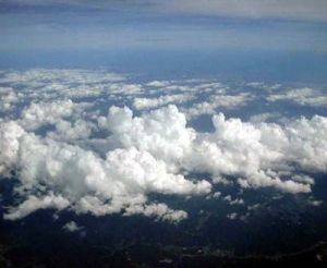 上空の積乱雲