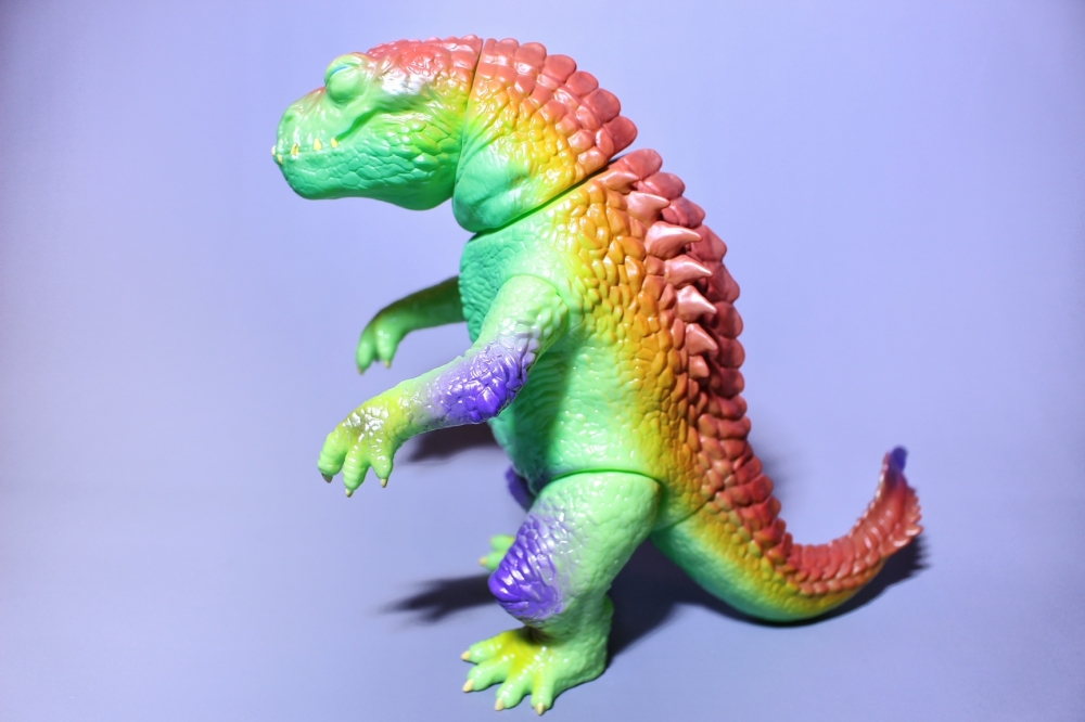 三毛玩具 食物連鎖シリー サラマンドス One up.限定カラー ソフビ
