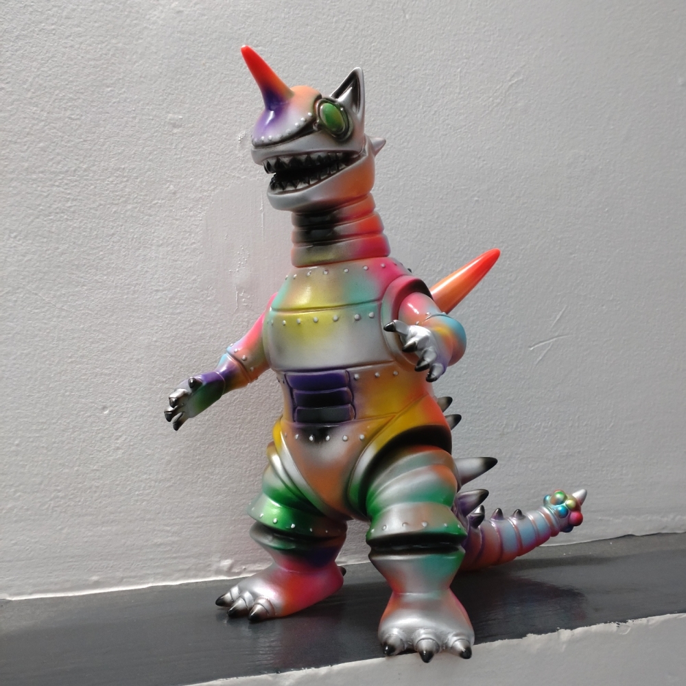 三毛玩具 食物連鎖シリー サラマンドス One up.限定カラー ソフビ