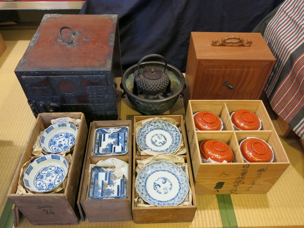 骨董品・古美術品・現代作家作品・工芸品など、古い物から現代の物まで 