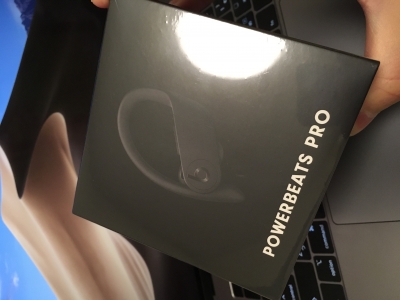 Powerbeats Pro Box