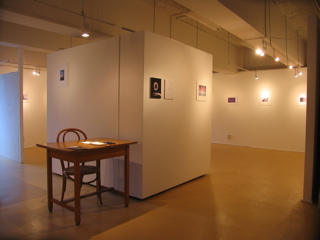 展覧会初日/静かな佇まい展覧会場
