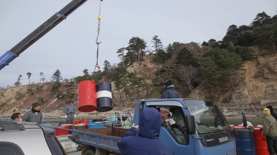 山根漁船ドラム缶運搬
