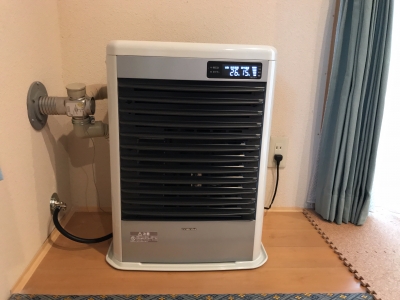コロナ FF式石油暖房機 | 太陽熱温水器・V2H・蓄電池・太陽光発電