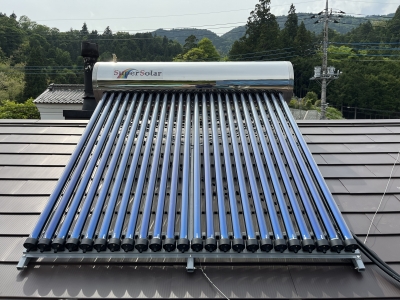 スーパーソーラー 真空管ヒートパイプ式太陽熱温水器 屋根設置型 スーパーソーラー 真空管ヒートパイプ式太陽熱温水器 屋根設置型