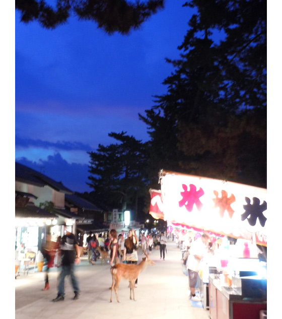 東大寺門前