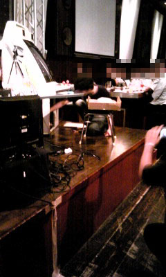 えびせん店長生着替え