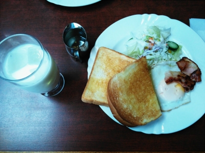 朝食