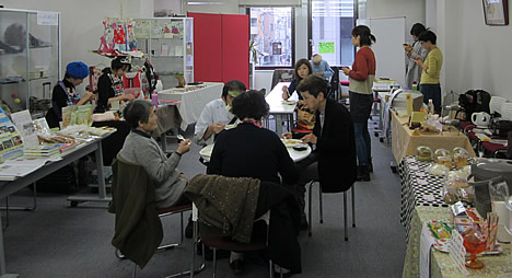 からすまかくれ家市