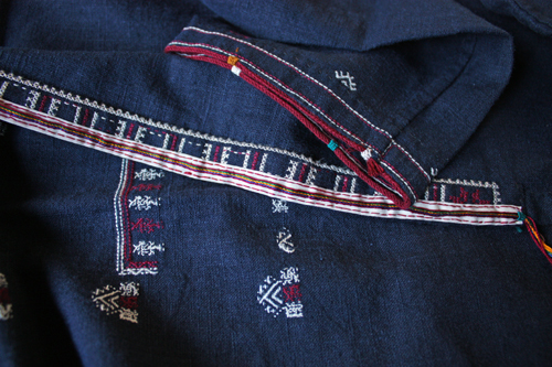 エスニック　手刺繍　ハンドメイド　ヤオ族ロングコート　民族衣類　藍染　D81