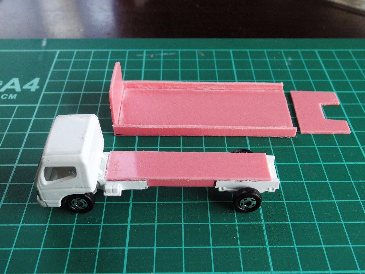 トミカ改造：三菱ふそう キャンターの積載車 | noguchan's blog