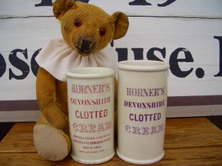 CLOTTED CREAM POT