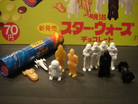 スターウォーズ　森永おまけ　R2 お守り セール 登場から人気沸騰 2024春夏新色】 スターウォーズ お守り