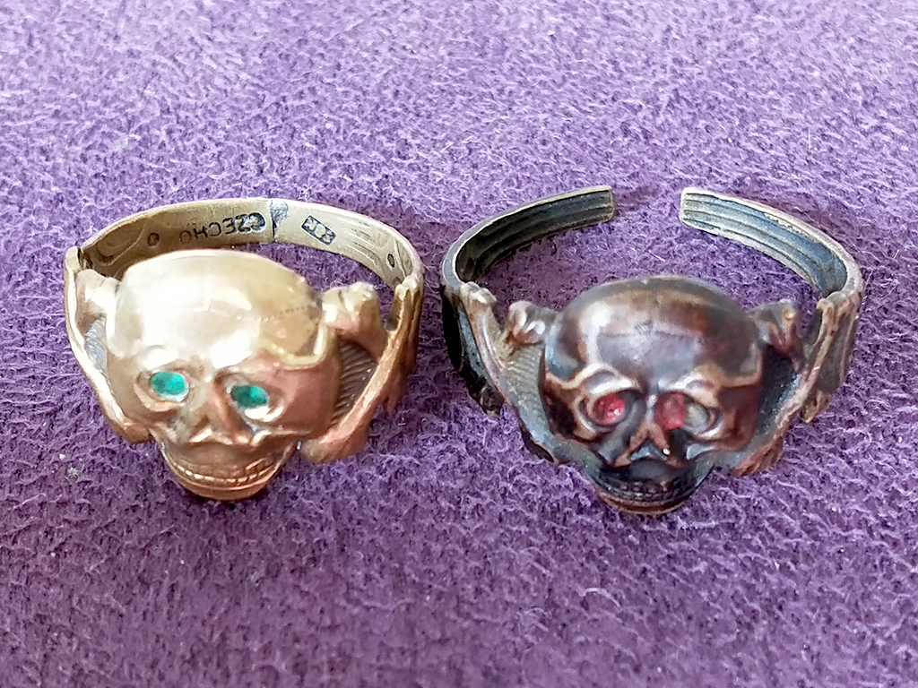 ビンテージスカルリング(Vintage Skull and Cross Bones Ring 
