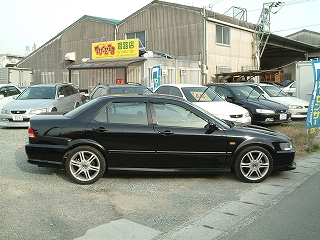 中古車 ホンダ タッカー 姫路 アコード