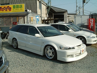 中古車 ホンダ タッカー 姫路 アコード