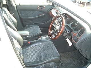 中古車 ホンダ タッカー 姫路 アコード
