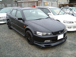 中古車 ホンダ タッカー 姫路 アコード