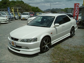 中古車 ホンダ タッカー 姫路 アコード