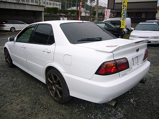 中古車 ホンダ タッカー 姫路 アコード