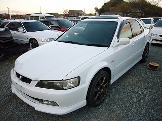 中古車 ホンダ タッカー 姫路 アコード