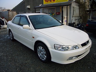 中古車 ホンダ タッカー 姫路 アコード