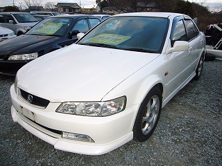 中古車 ホンダ タッカー 姫路 アコード