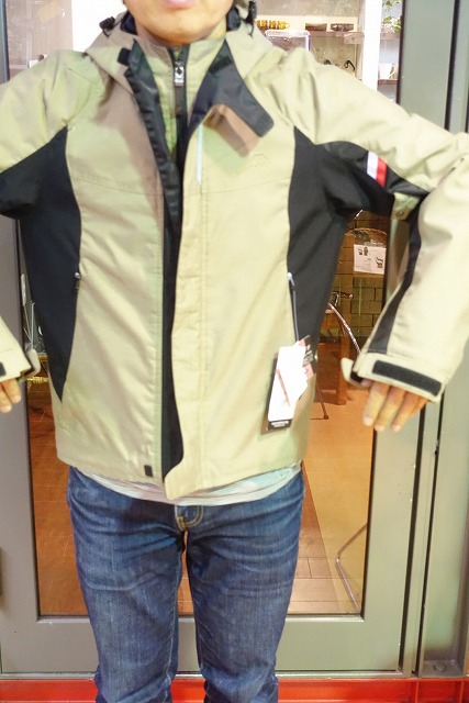 インナー脱着式ウインタージャケットの利便性を検証する：KUSHITANI名東店 KUSHITANI 名東店