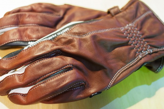 定番春秋グローブ「テンダーグローブ」が入荷しました