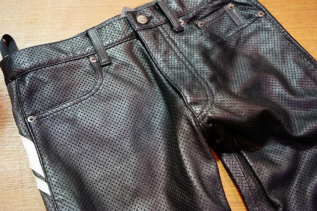 クシタニ レザーメッシュジャケット パンツ セット L メッシュレザーパンツのご紹介：KUSHITANI 清水店 | KUSHITANI