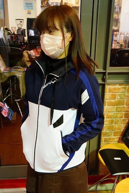 レブロフーディボーダー入荷！：KUSHITANI名東店 | KUSHITANI 名東店