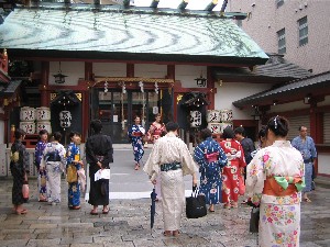 鷲神社の境内
