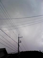げっ、雨じゃないですかぁ。