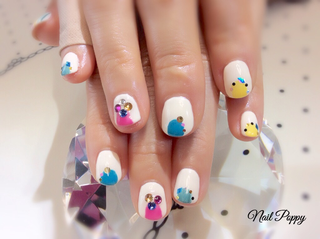 カラフルポップ ポピーのネイル日記